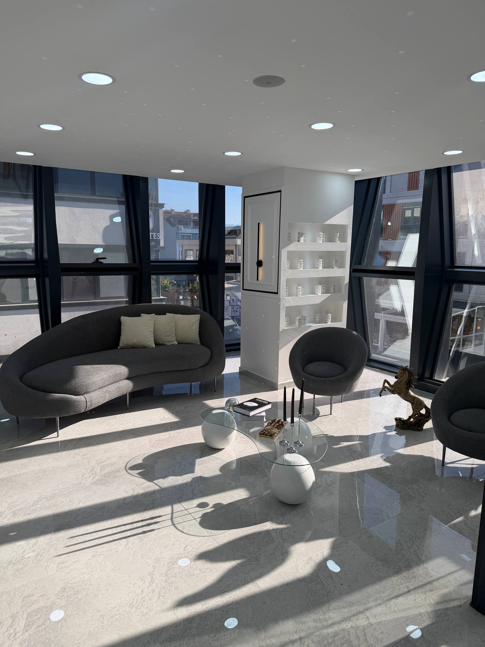 MC Steel Vip Güzellik Salonu iç mekanı